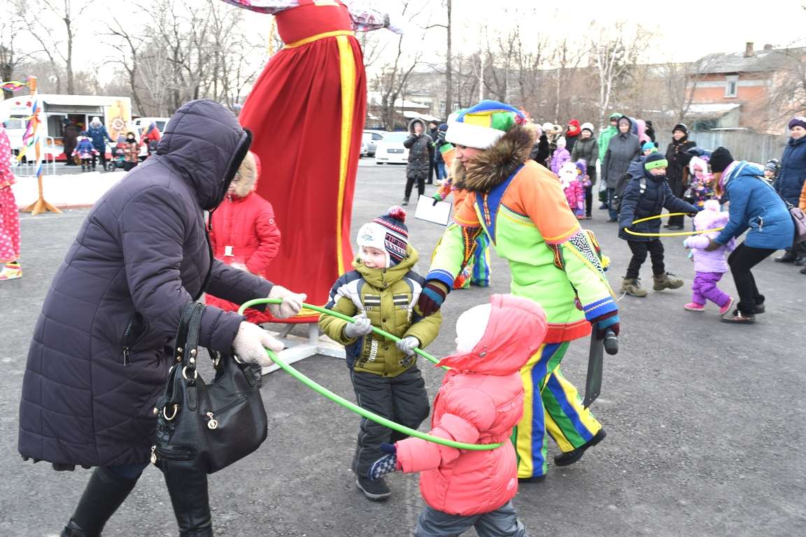 Масленичная неделя началась в Уссурийске | Культура и общество | Новости  Уссурийска | Ussur.net - весь Уссурийск